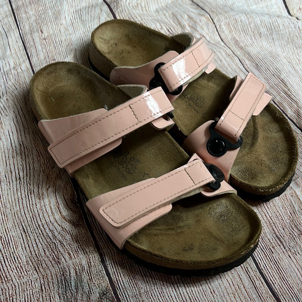 Birkenstock | Birki’s pink vegan leather pink sandals women shoe 6 men size 4